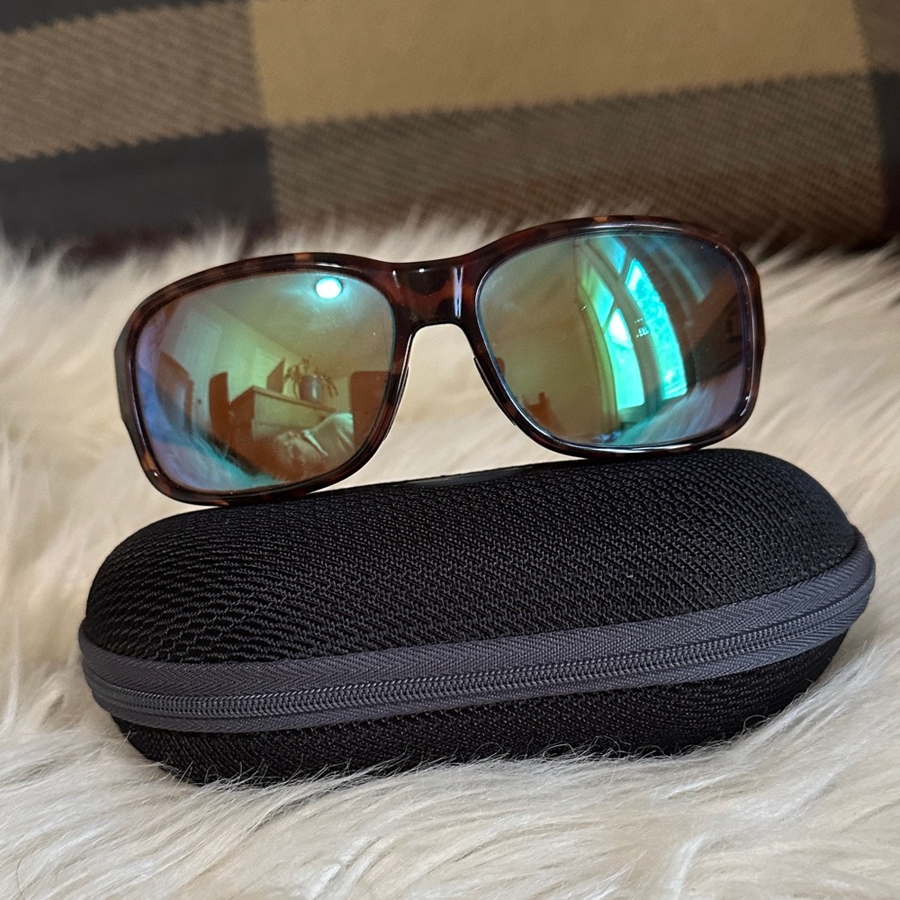 Costa Black and Brown Sunglasses (polarized tortoise)